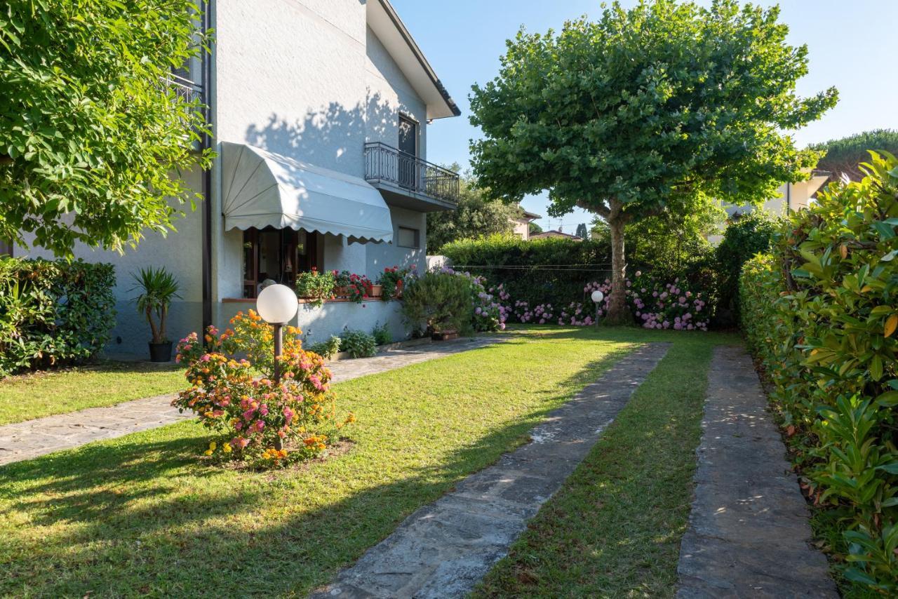 Apartment Holiday Versilia Camaiore Ngoại thất bức ảnh