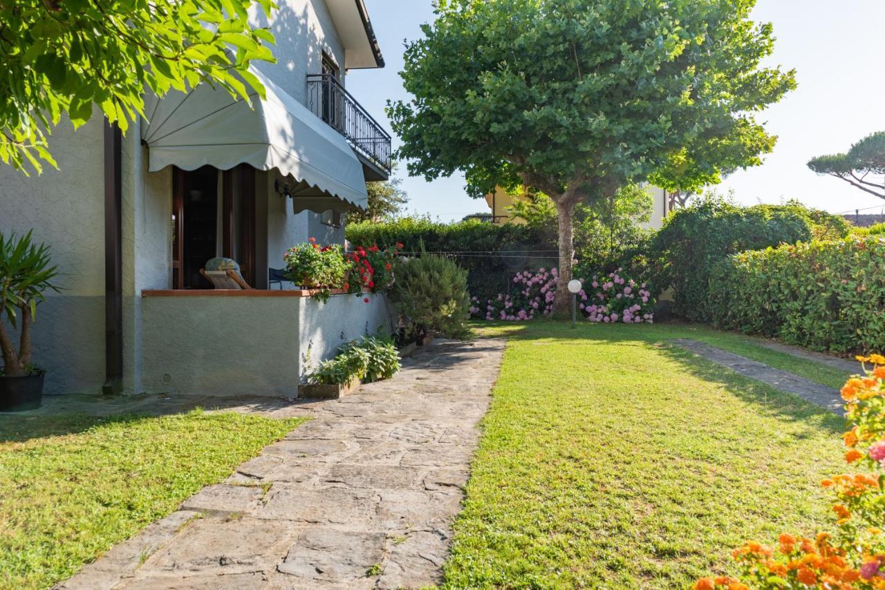 Apartment Holiday Versilia Camaiore Ngoại thất bức ảnh